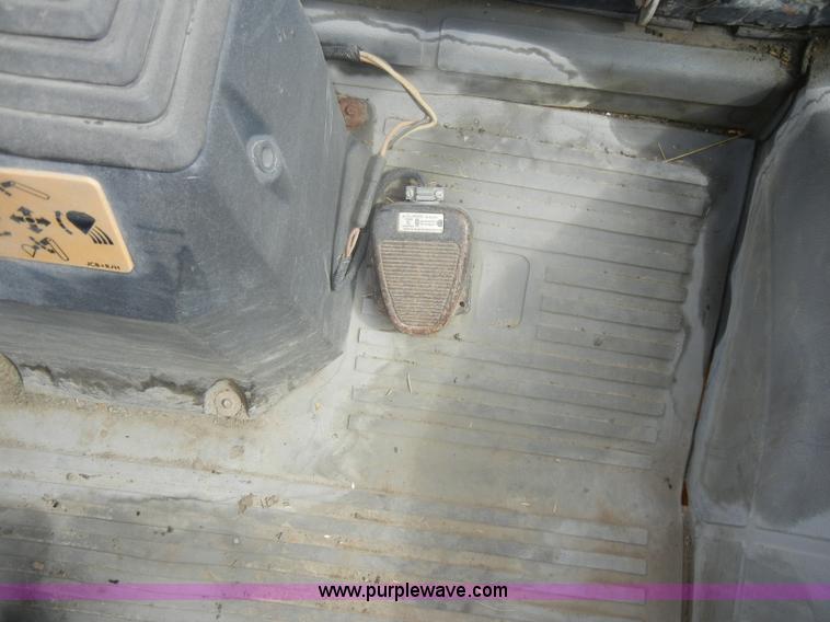 image for item D4399 1986 JCB 1400B backhoe