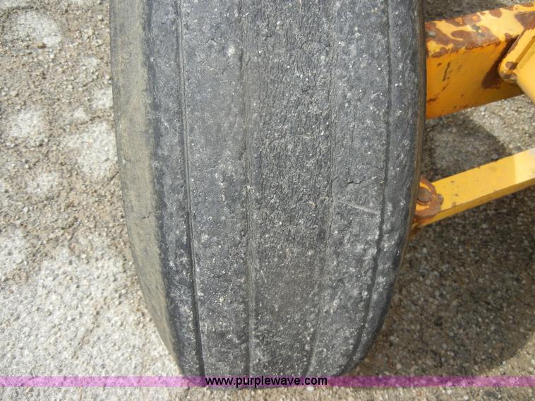 image for item D4399 1986 JCB 1400B backhoe