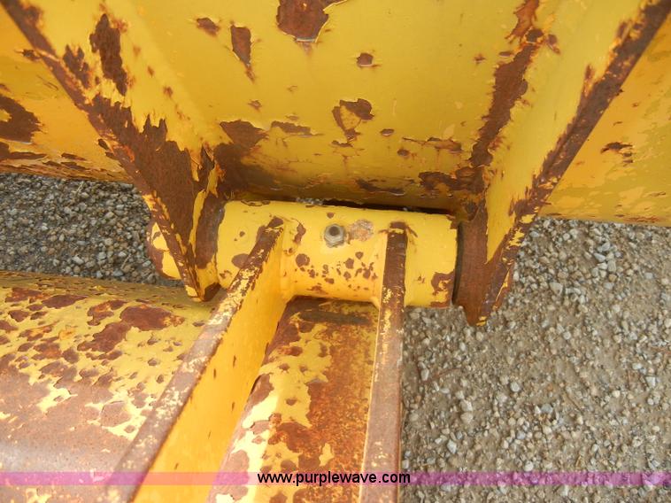 image for item D4399 1986 JCB 1400B backhoe