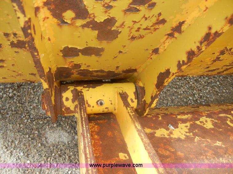 image for item D4399 1986 JCB 1400B backhoe