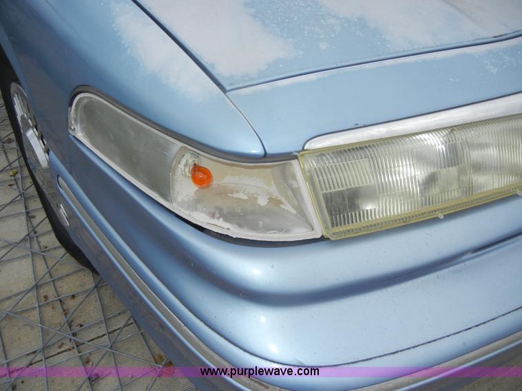 image for item D4404 1995 Ford Crown Victoria