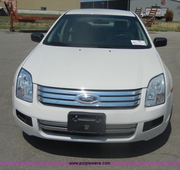 image for item D4433 2008 Ford Fusion