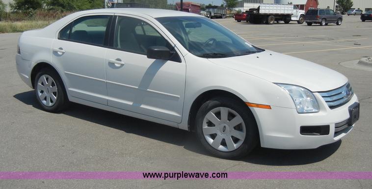 image for item D4433 2008 Ford Fusion