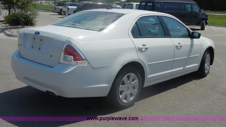 image for item D4433 2008 Ford Fusion