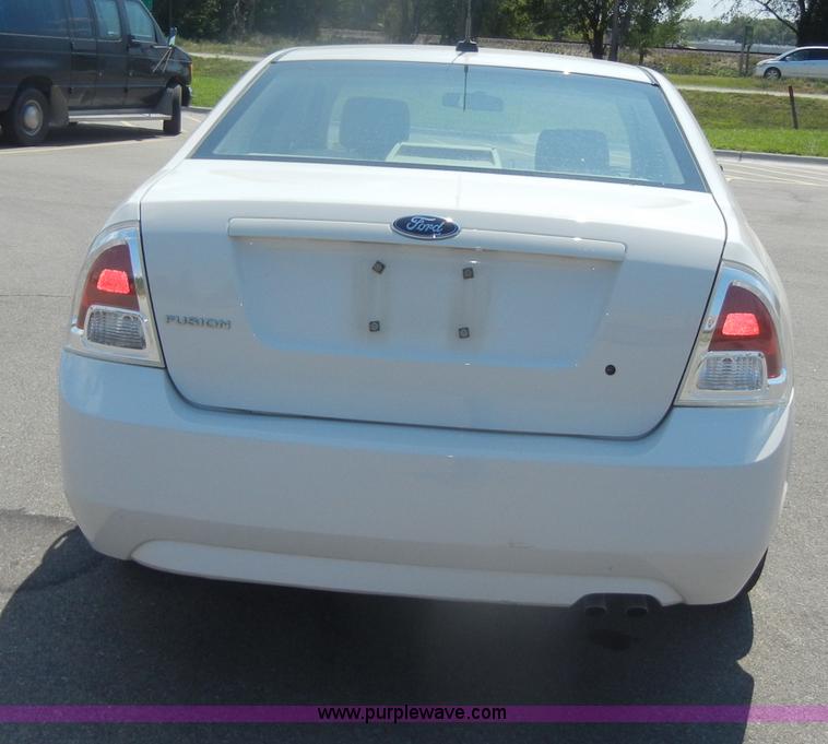 image for item D4433 2008 Ford Fusion