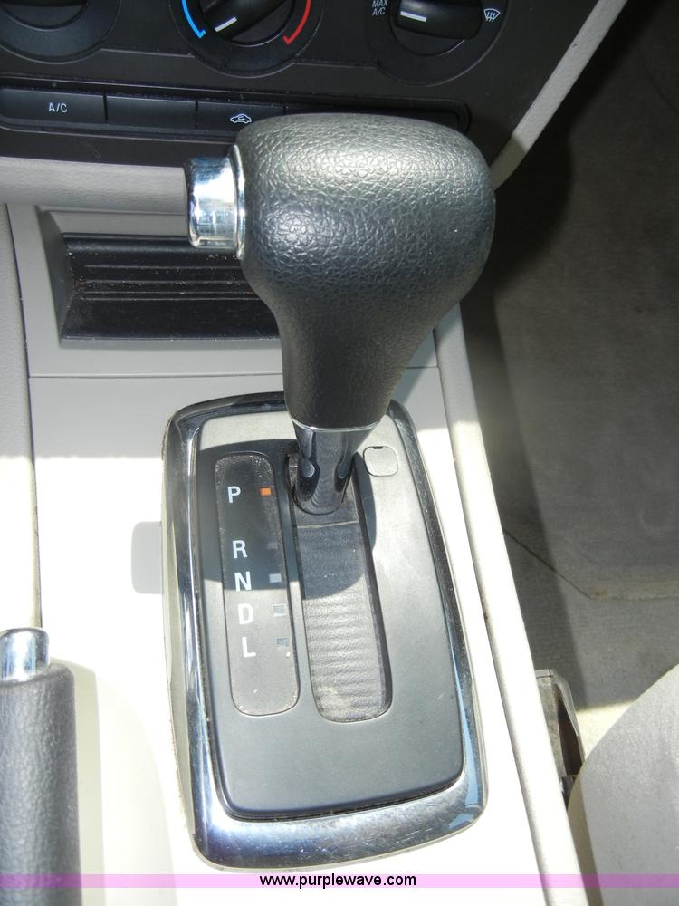 image for item D4433 2008 Ford Fusion