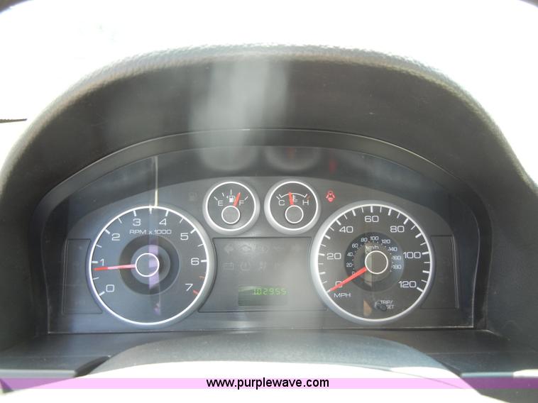 image for item D4433 2008 Ford Fusion