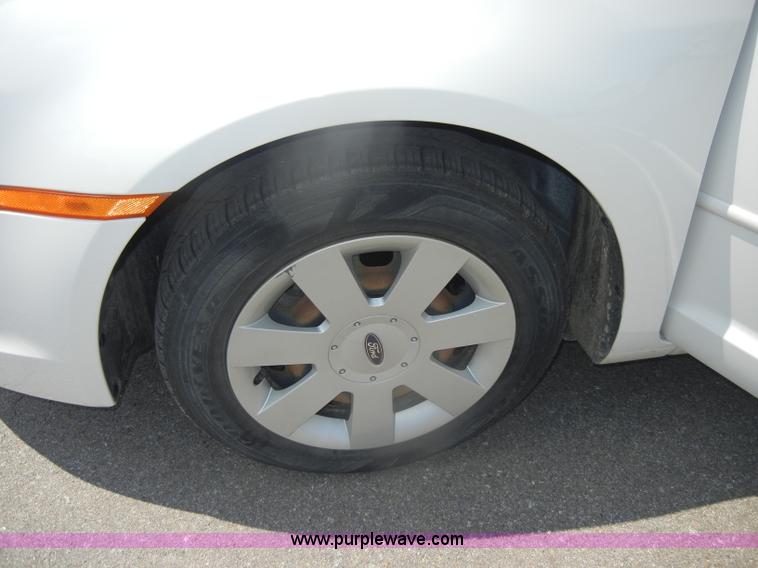image for item D4433 2008 Ford Fusion