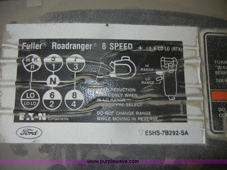 image for item D4604 1996 Ford L8000 dump truck