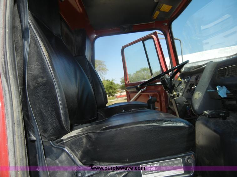 image for item D4604 1996 Ford L8000 dump truck