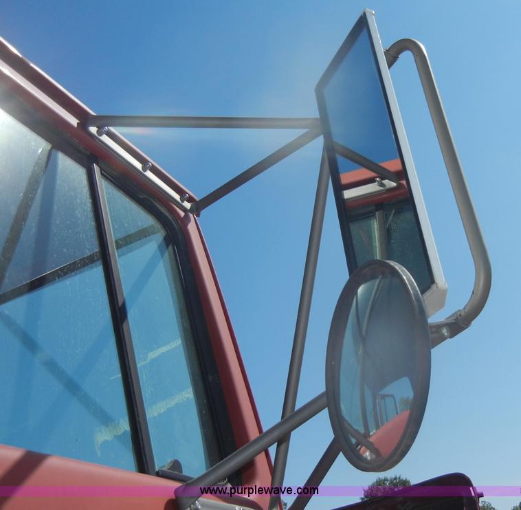 image for item D4604 1996 Ford L8000 dump truck