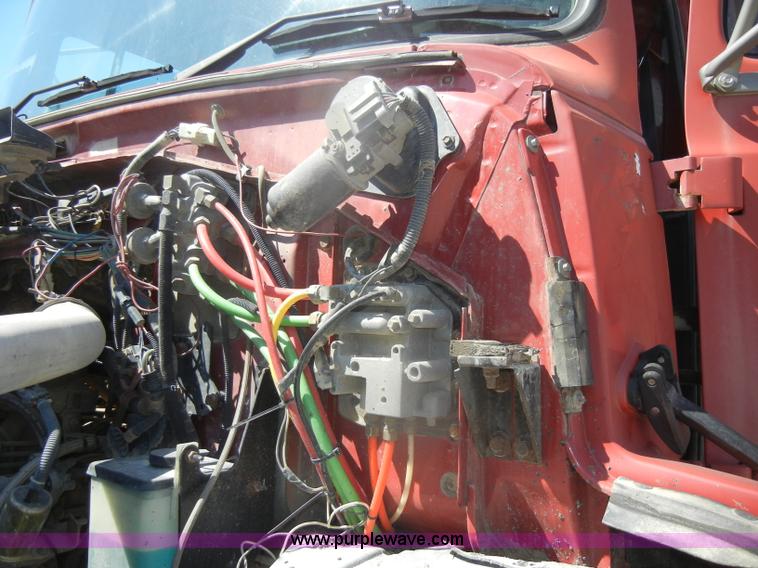 image for item D4604 1996 Ford L8000 dump truck