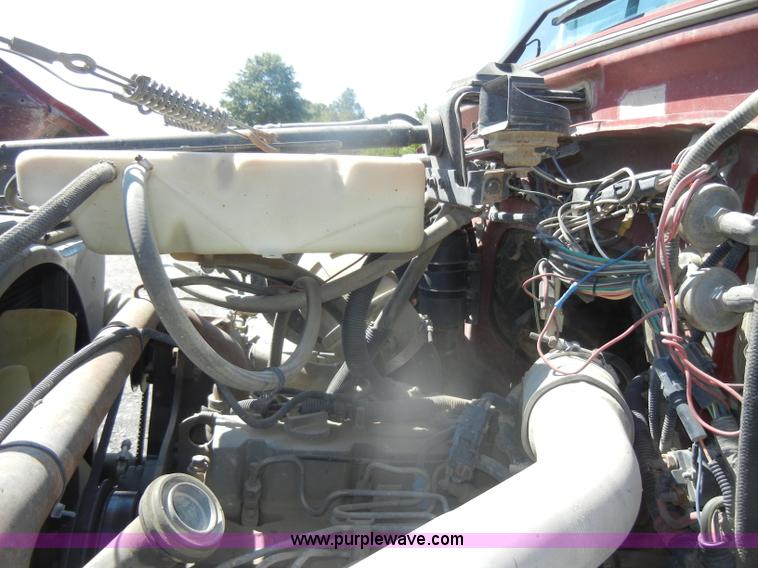 image for item D4604 1996 Ford L8000 dump truck