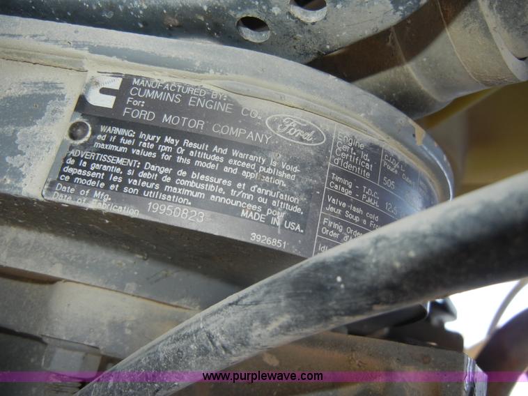 image for item D4604 1996 Ford L8000 dump truck