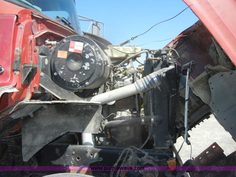 image for item D4604 1996 Ford L8000 dump truck