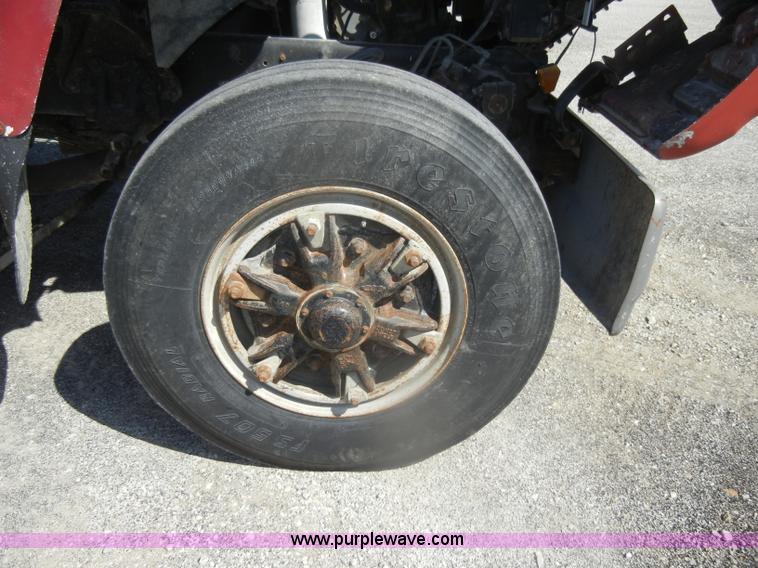 image for item D4604 1996 Ford L8000 dump truck