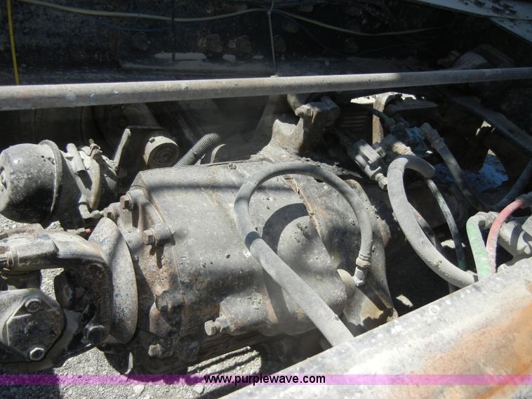 image for item D4604 1996 Ford L8000 dump truck