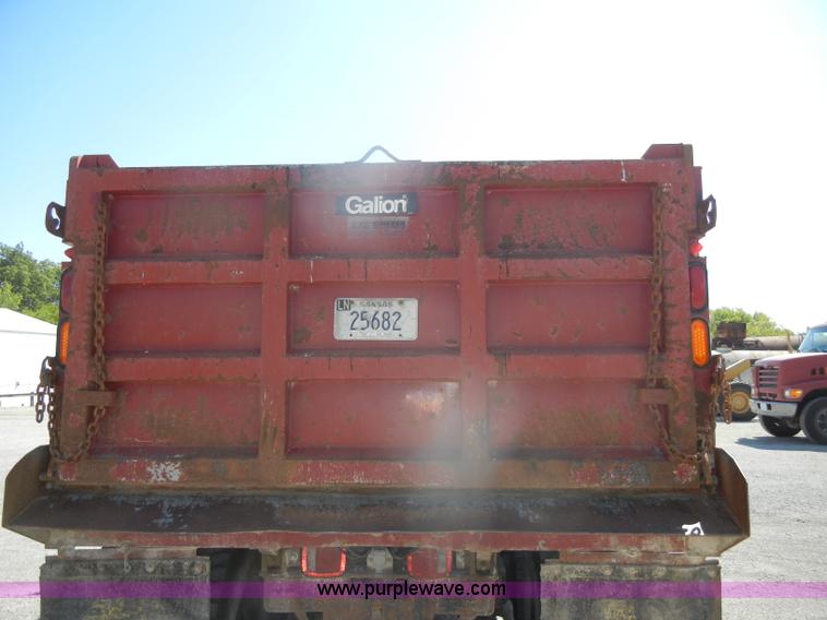 image for item D4604 1996 Ford L8000 dump truck