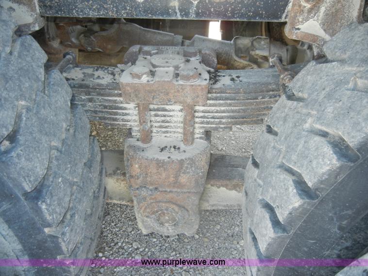 image for item D4604 1996 Ford L8000 dump truck