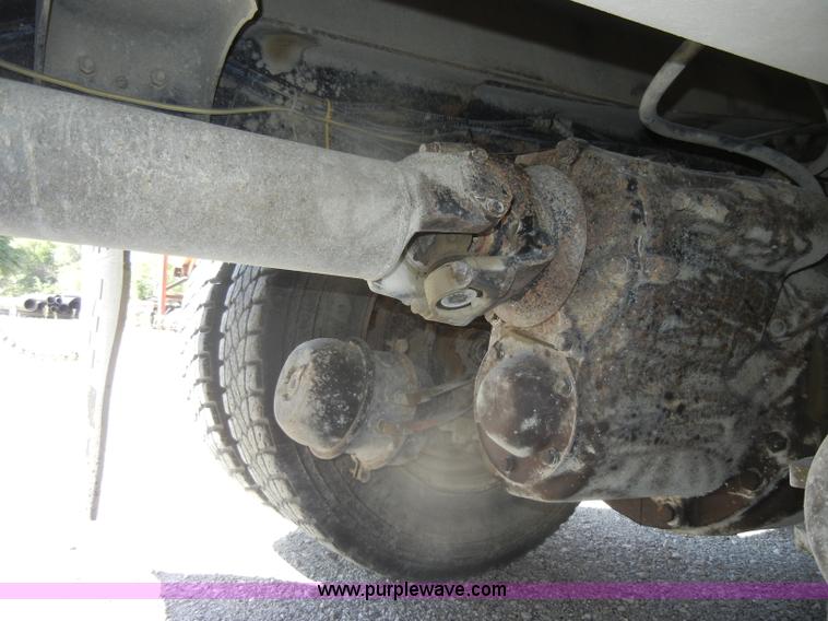 image for item D4604 1996 Ford L8000 dump truck