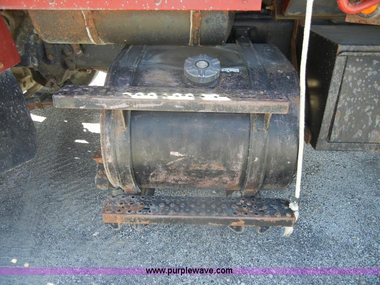 image for item D4604 1996 Ford L8000 dump truck