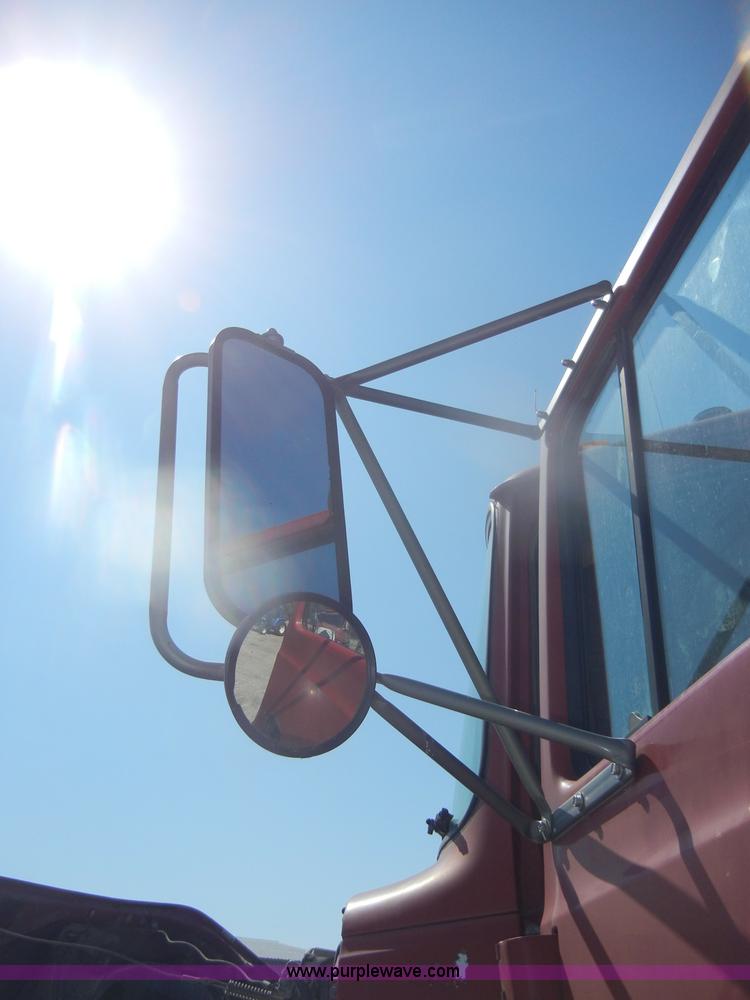 image for item D4604 1996 Ford L8000 dump truck