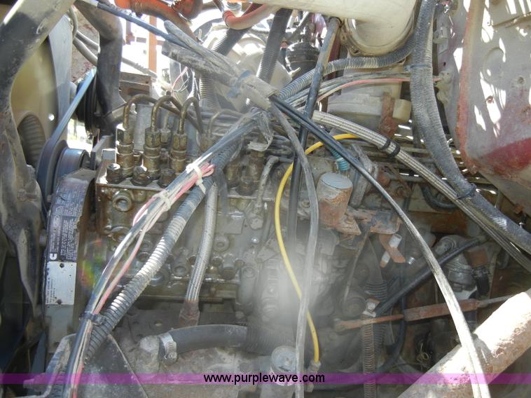 image for item D4605 1993 Ford L8000 dump truck