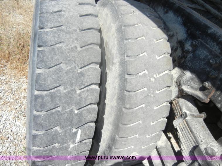 image for item D4605 1993 Ford L8000 dump truck