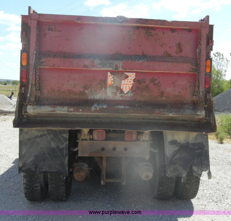 image for item D4606 1996 Ford L8000 dump truck