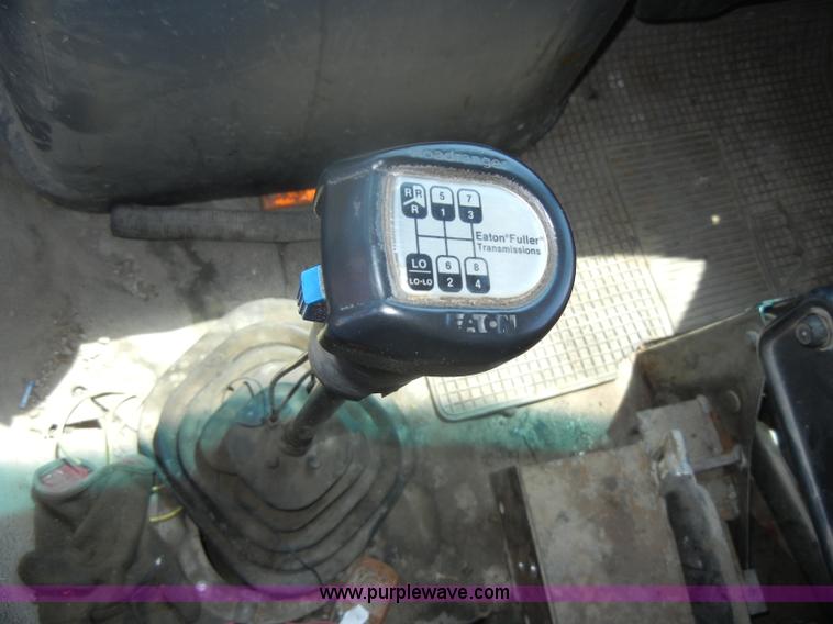 image for item D4606 1996 Ford L8000 dump truck