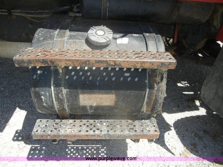 image for item D4606 1996 Ford L8000 dump truck