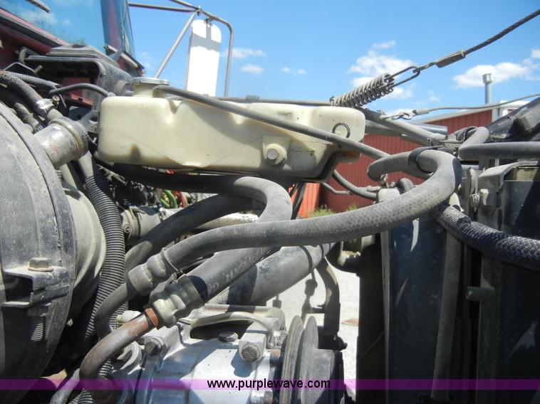 image for item D4606 1996 Ford L8000 dump truck