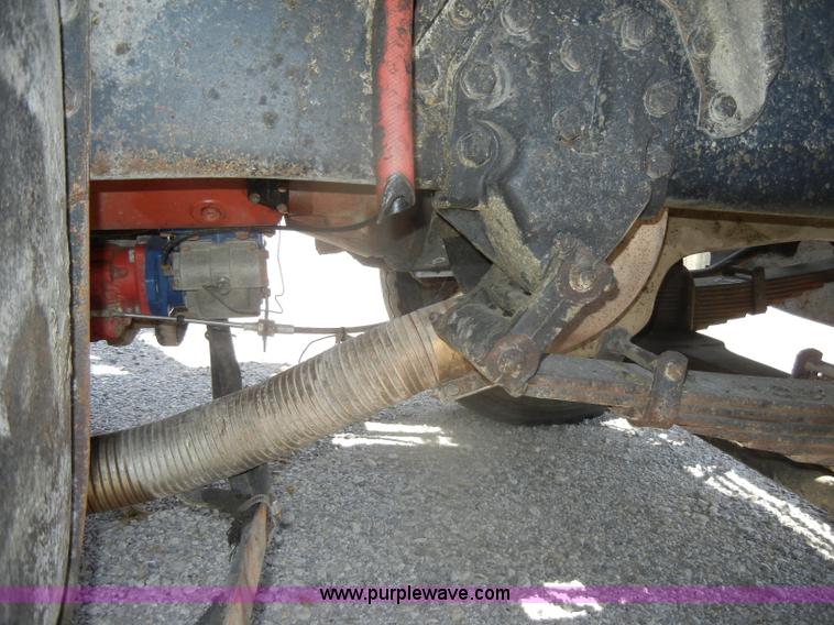 image for item D4606 1996 Ford L8000 dump truck