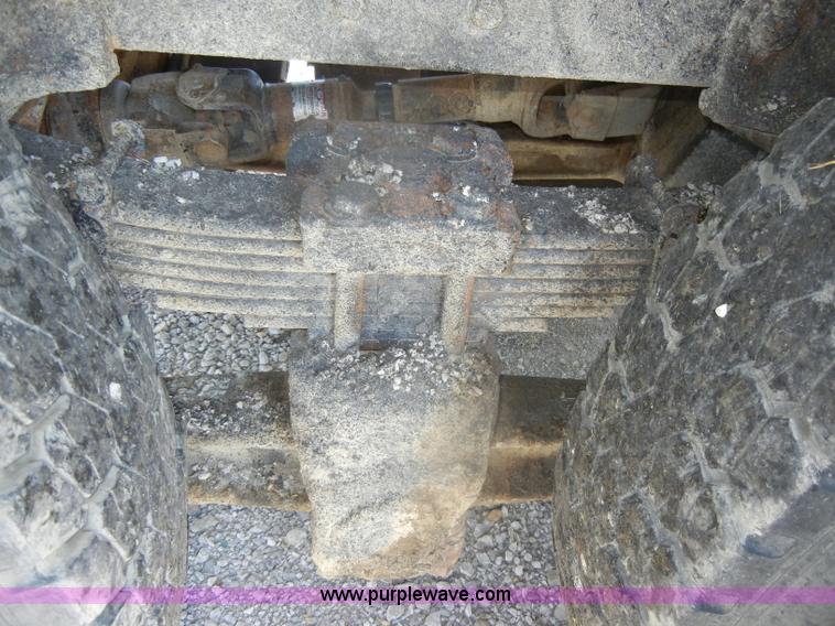 image for item D4606 1996 Ford L8000 dump truck