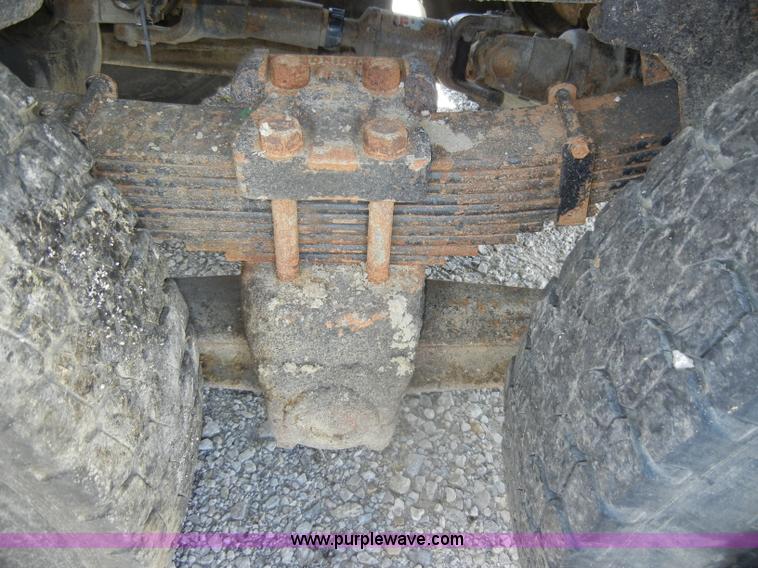 image for item D4606 1996 Ford L8000 dump truck