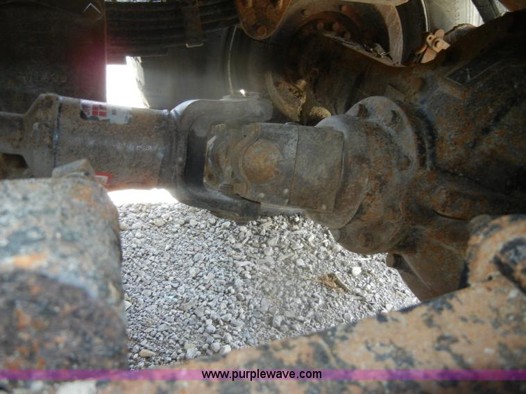 image for item D4606 1996 Ford L8000 dump truck