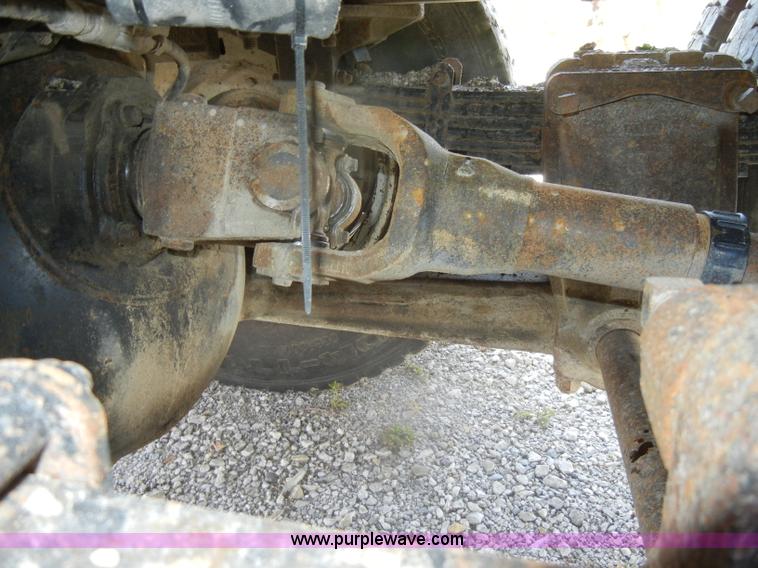 image for item D4606 1996 Ford L8000 dump truck