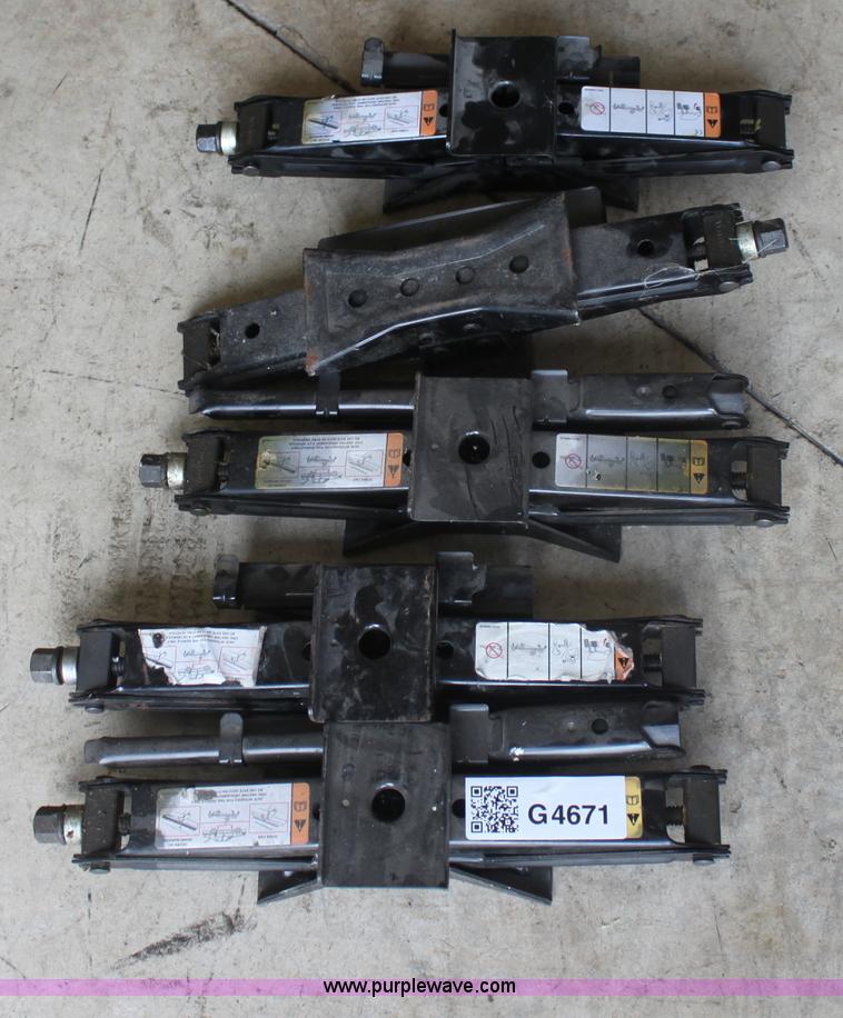 image for item G4671 (5) car scissor jacks