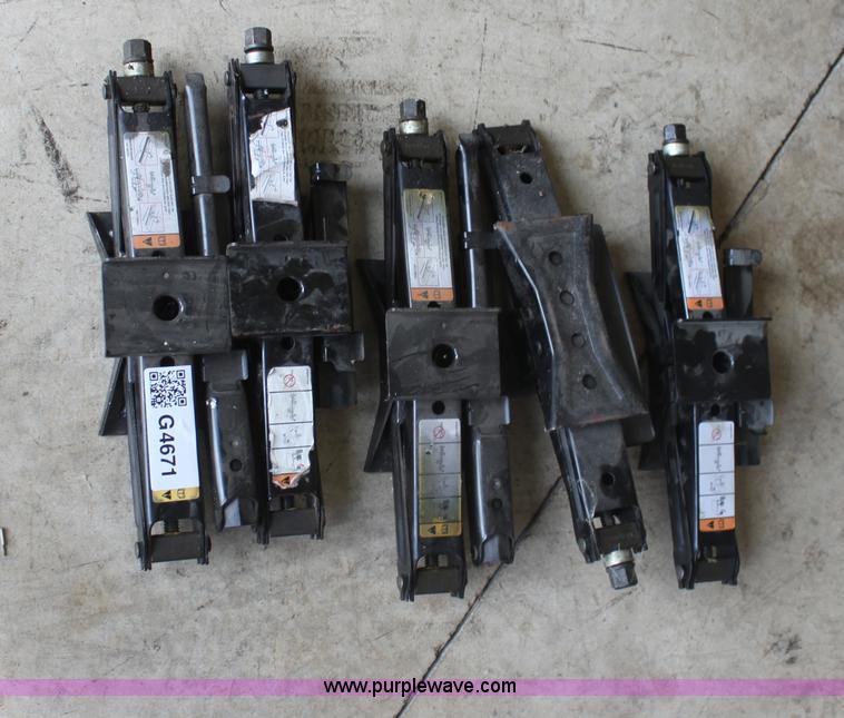image for item G4671 (5) car scissor jacks