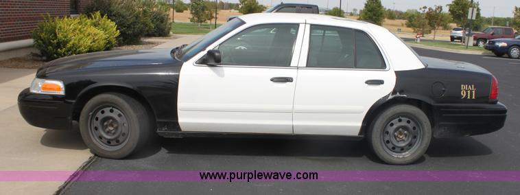 image for item G4672 2008 Ford Crown Victoria Police Interceptor