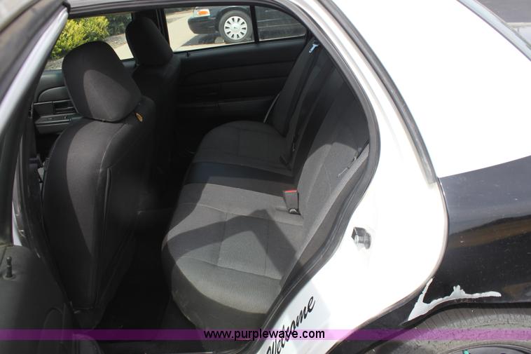 image for item G4672 2008 Ford Crown Victoria Police Interceptor