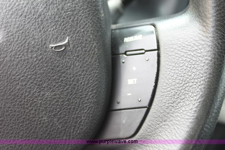 image for item G4672 2008 Ford Crown Victoria Police Interceptor