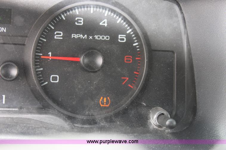 image for item G4672 2008 Ford Crown Victoria Police Interceptor