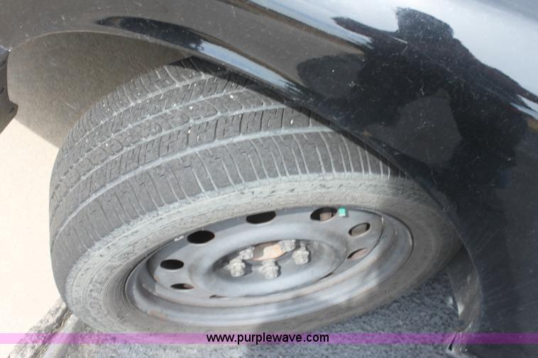 image for item G4672 2008 Ford Crown Victoria Police Interceptor