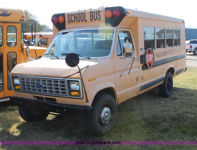 image for item G4690 1991 Ford E350 Collins school bus
