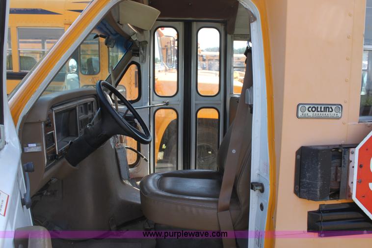 image for item G4690 1991 Ford E350 Collins school bus