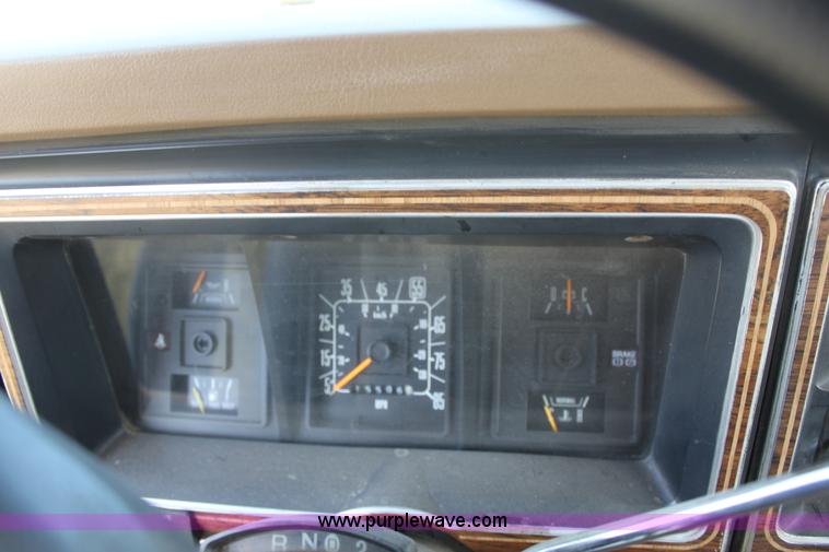 image for item G4690 1991 Ford E350 Collins school bus