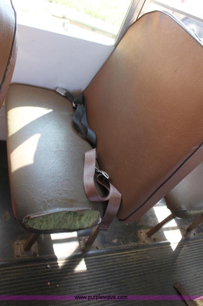 image for item G4690 1991 Ford E350 Collins school bus