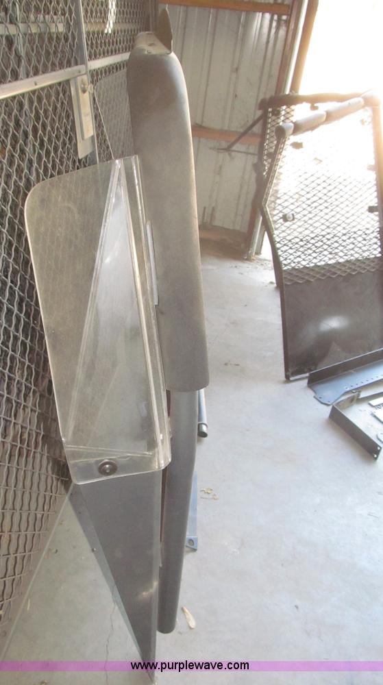 image for item K9583 Vehicle prisoner barriers