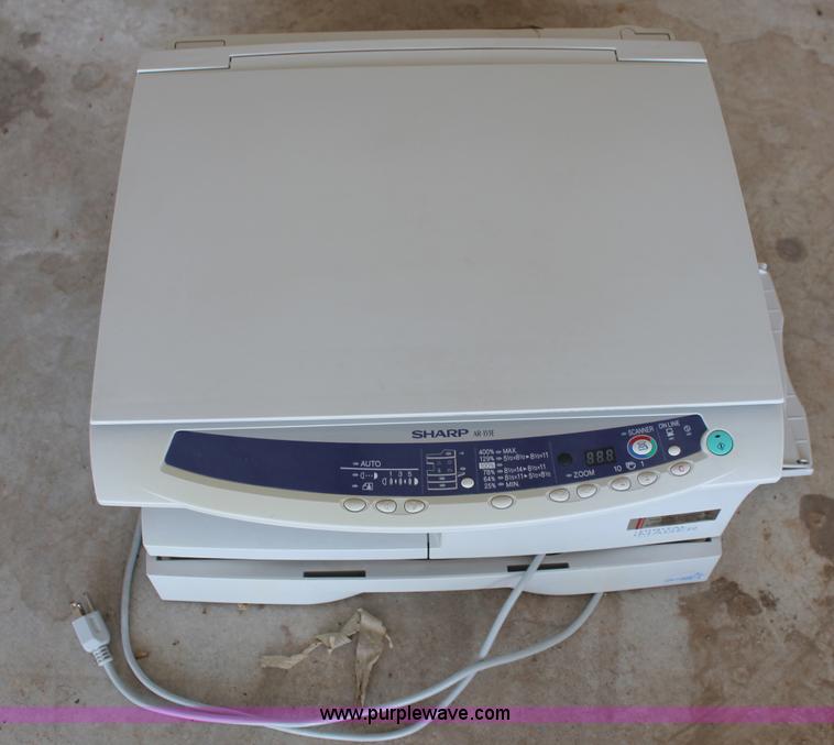 image for item L9899 Assorted electronics